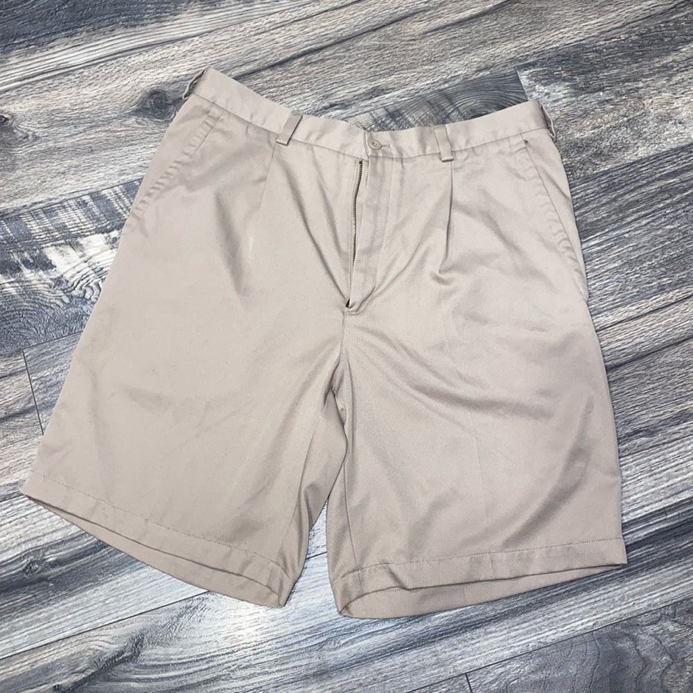 NIKE men’s shorts size 34